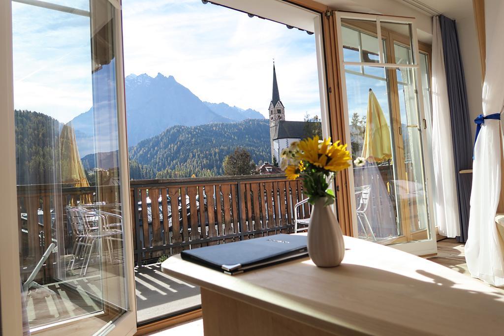 Hotel Restaurant Gabriel Scuol Esterno foto