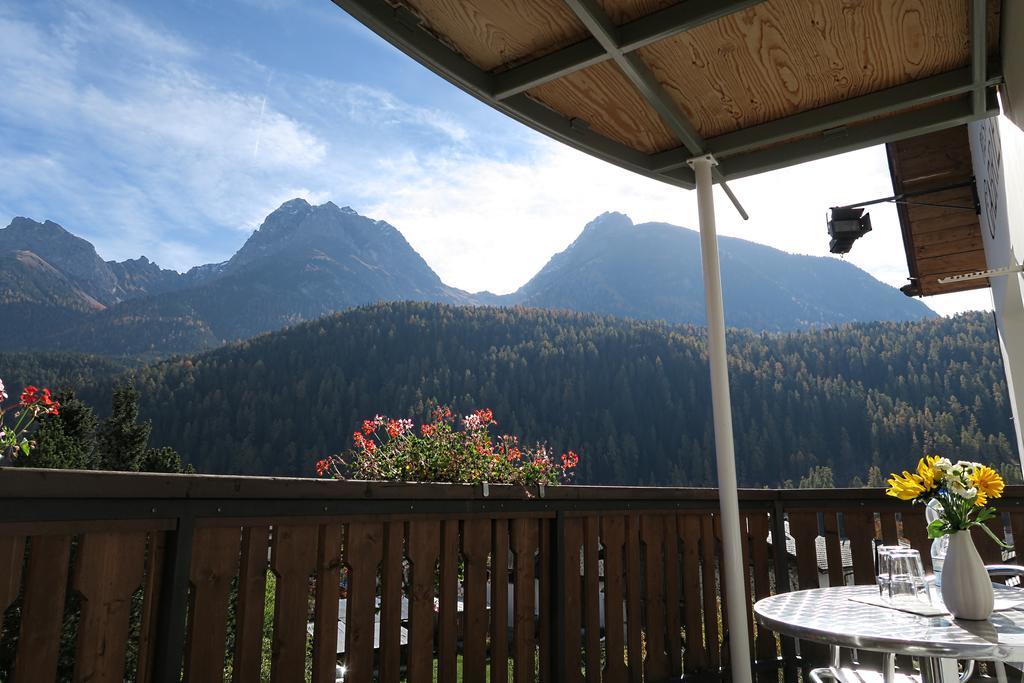 Hotel Restaurant Gabriel Scuol Esterno foto