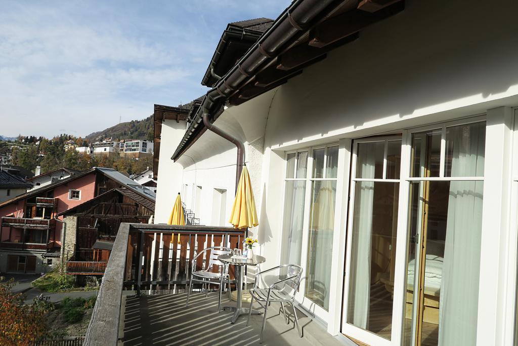 Hotel Restaurant Gabriel Scuol Esterno foto